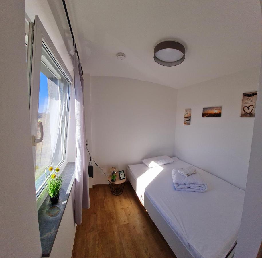 Moderne Wohlfuehlferienwohnung In Hildburghausen Esterno foto